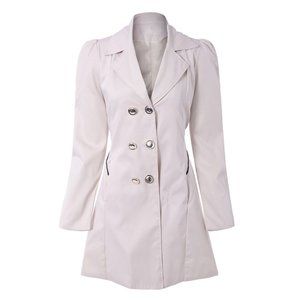 Fitted and flared coat